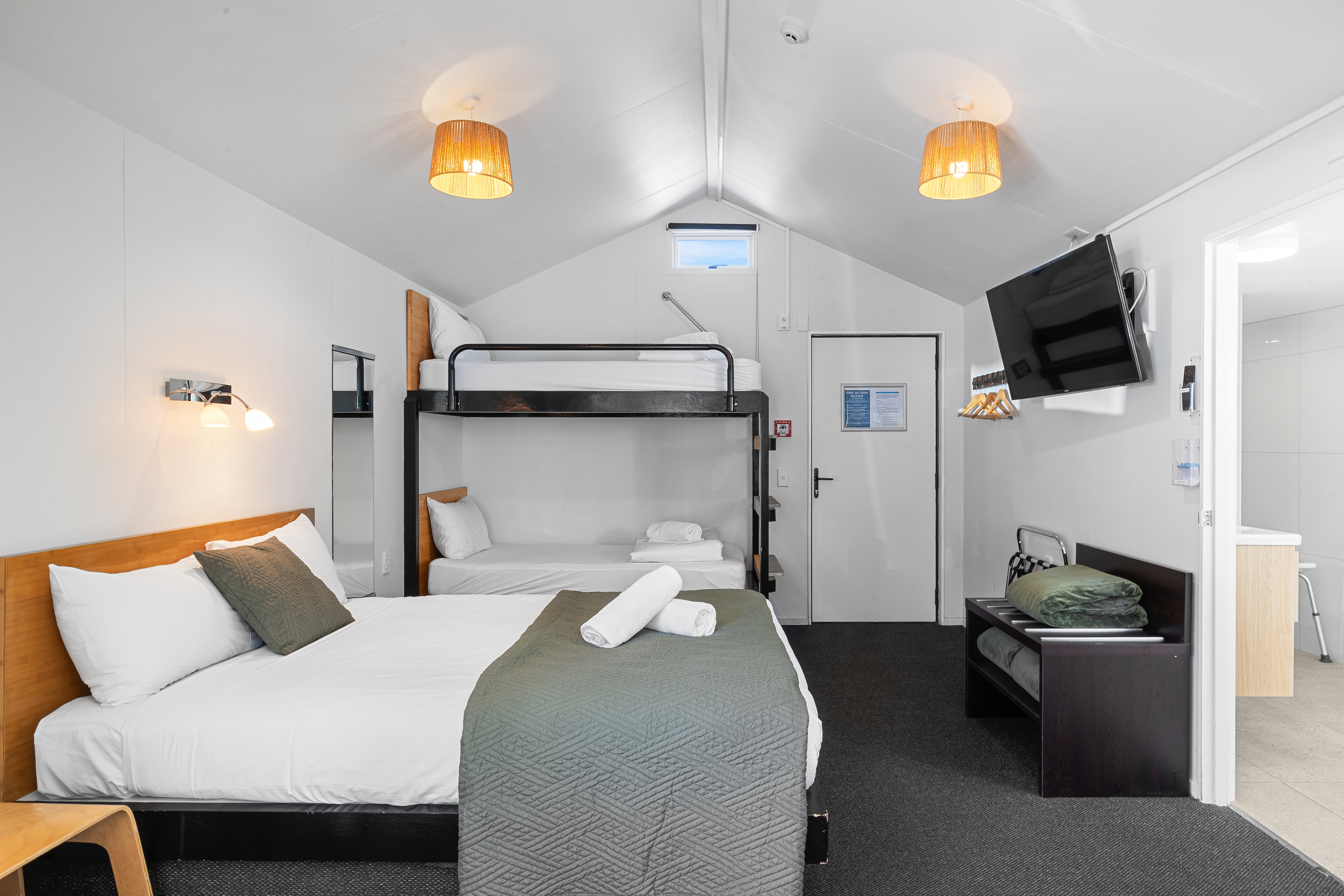 cabins-98-of-118