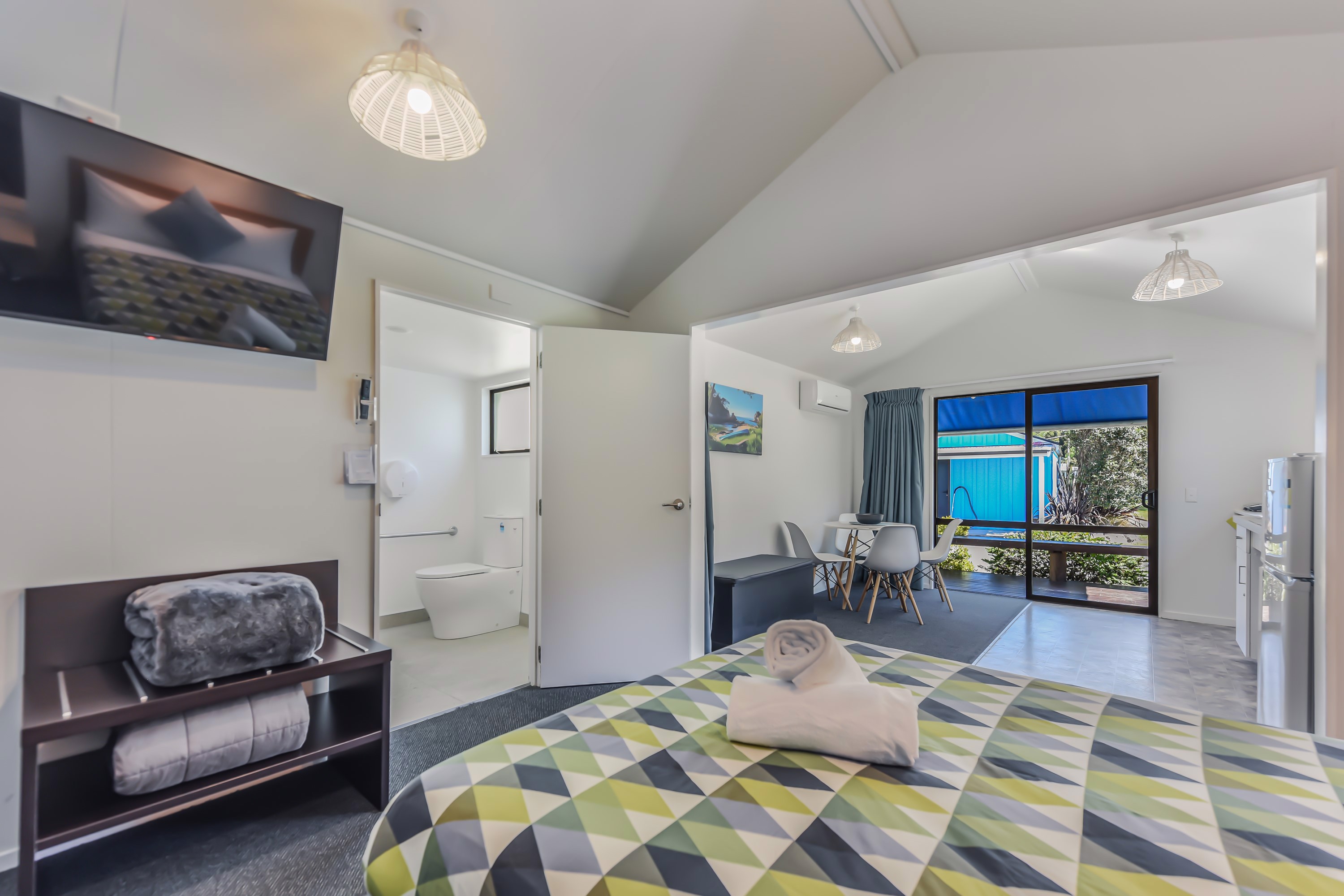 ensuite-cabins-new-refurb-7